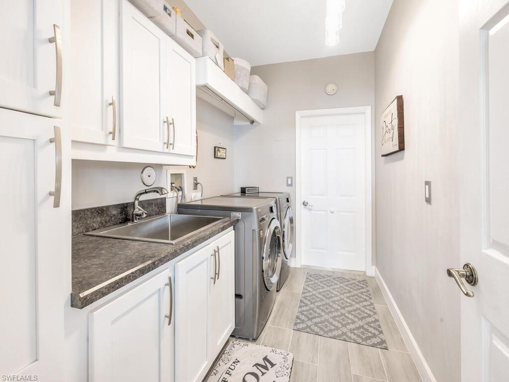 LONGSHORE LAKE - Residential