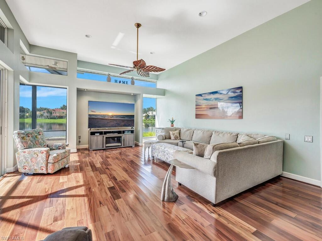 LONGSHORE LAKE - Residential