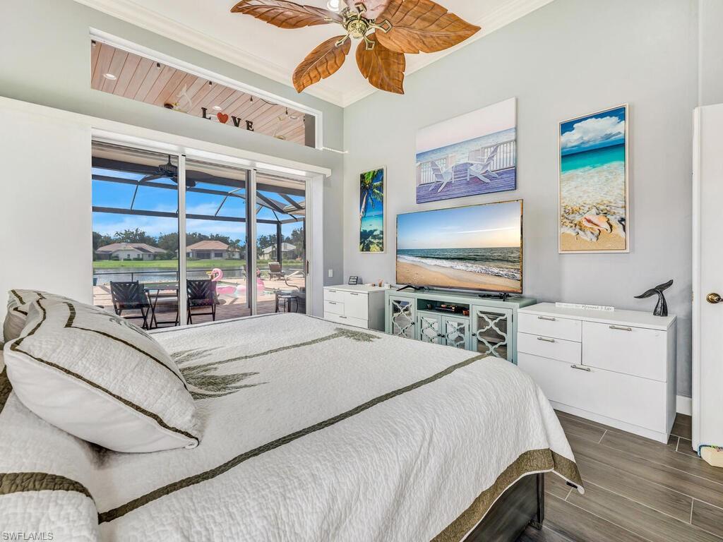 LONGSHORE LAKE - Residential