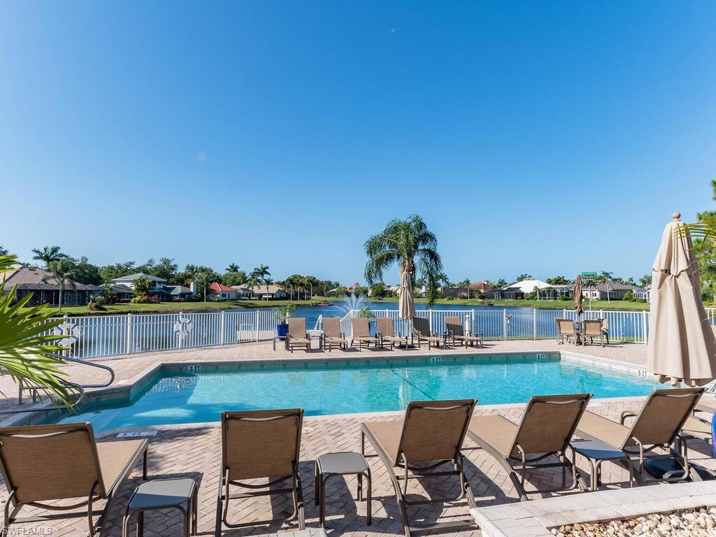 LONGSHORE LAKE - Residential