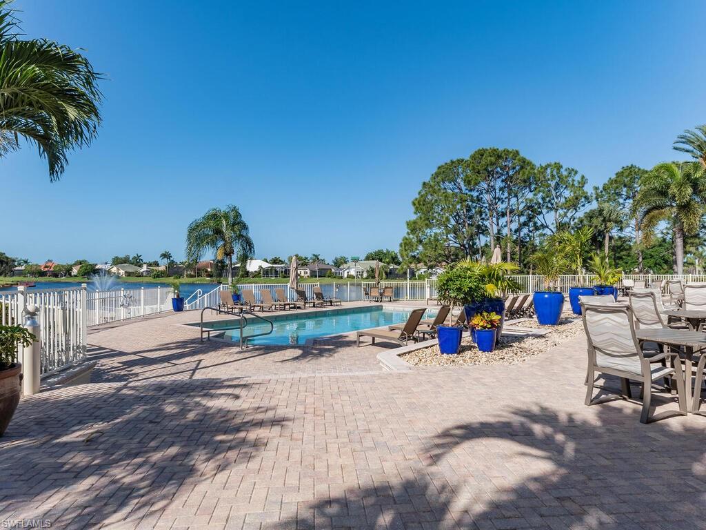 LONGSHORE LAKE - Residential