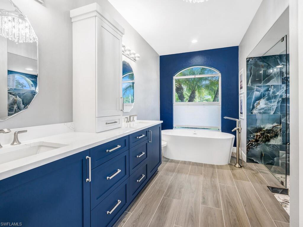 LONGSHORE LAKE - Residential