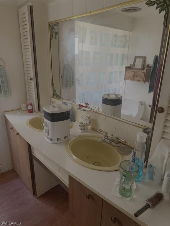 RIVIERA COLONY - Residential