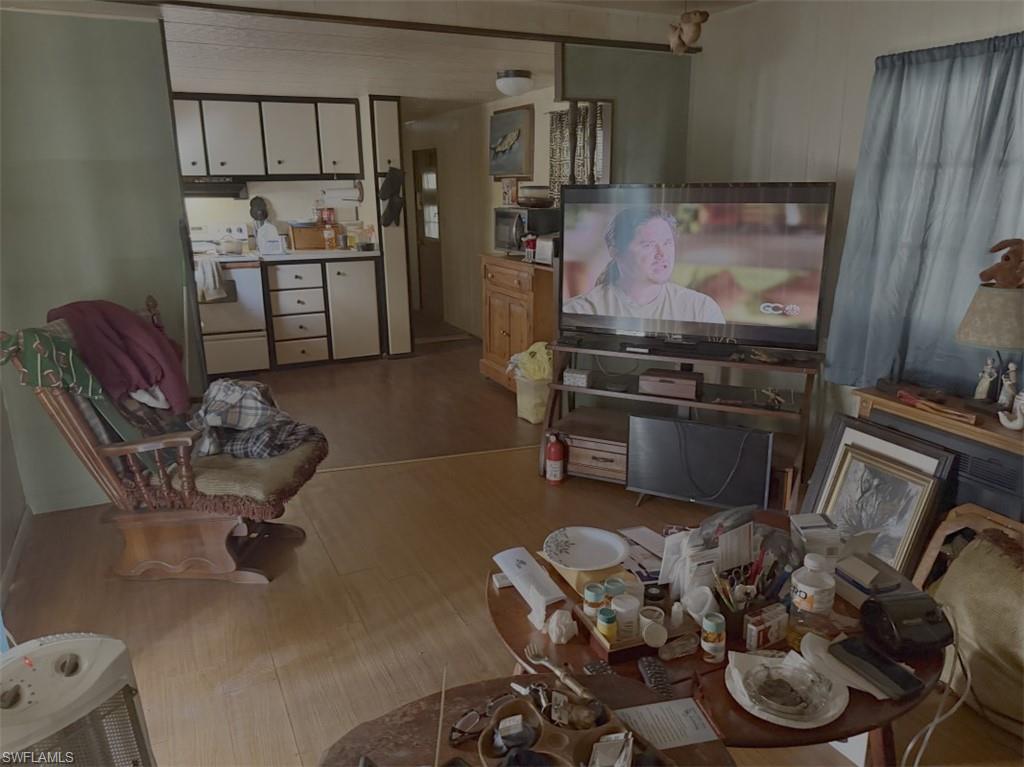 RIVIERA COLONY - Residential