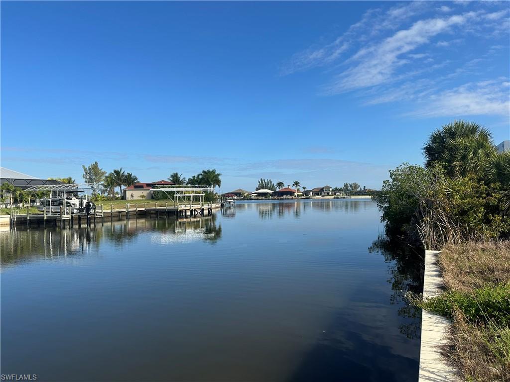 CAPE CORAL - Land