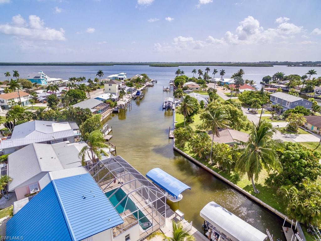 ISLAND HARBORS - Residential