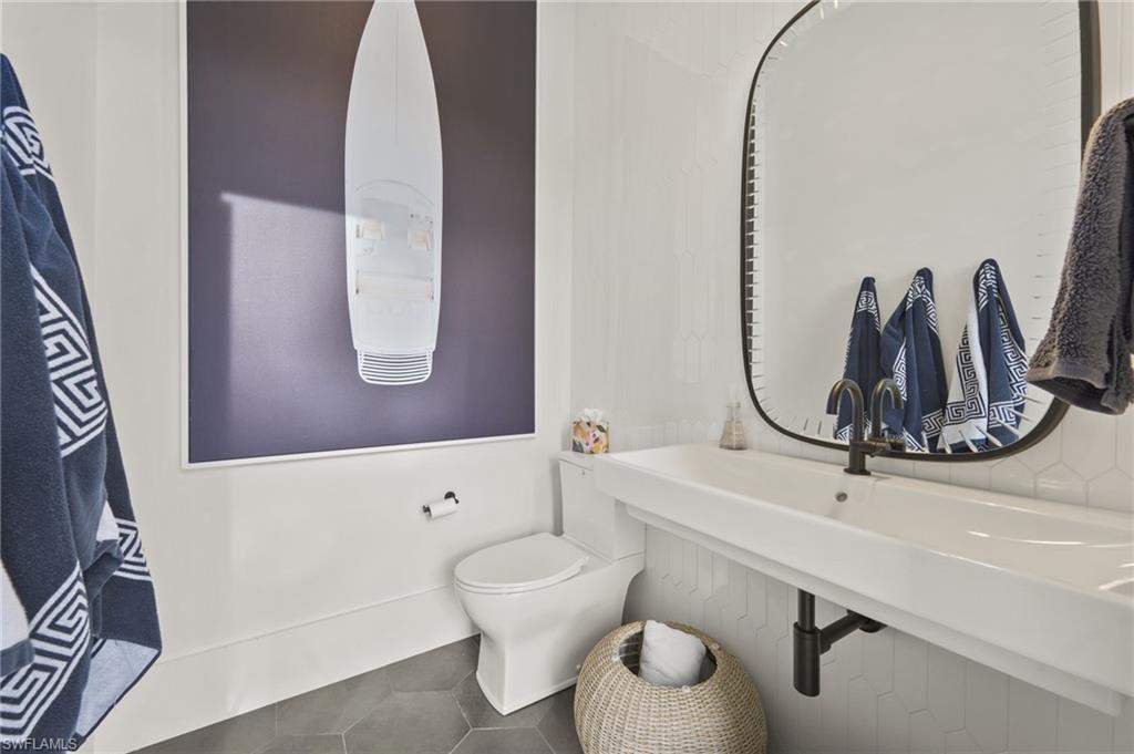 QUAIL WEST - Residential