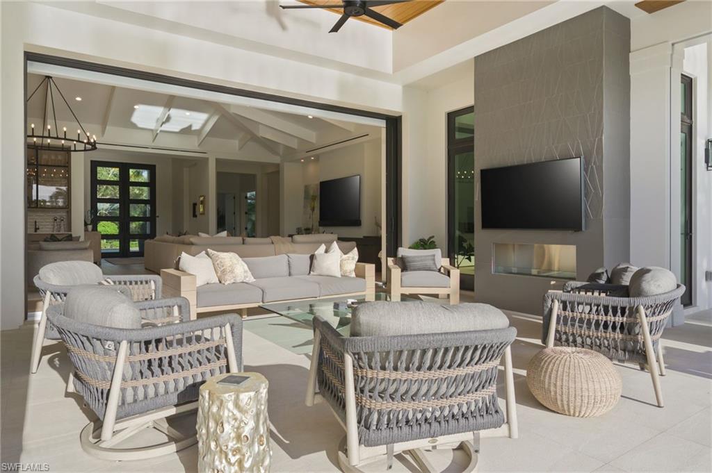 QUAIL WEST - Residential