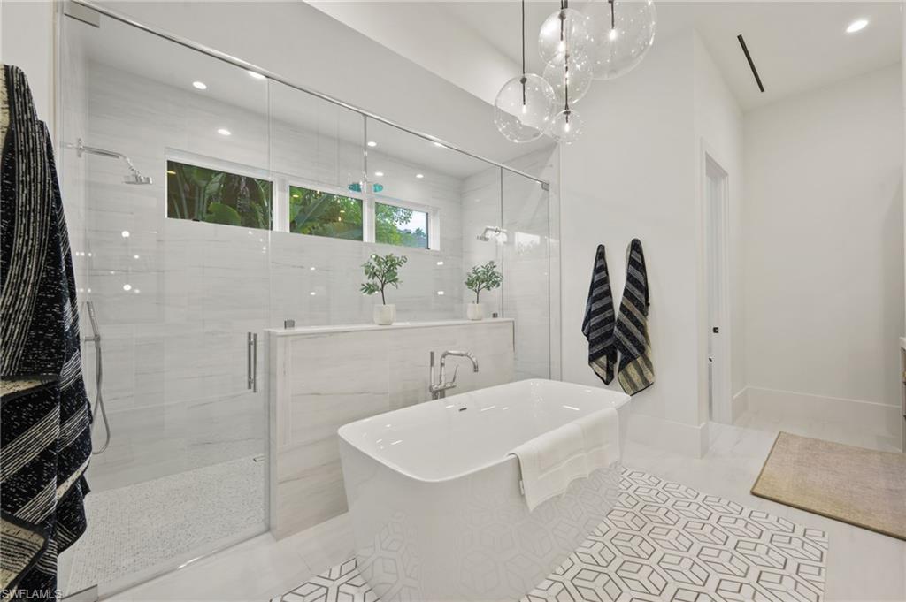 QUAIL WEST - Residential