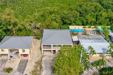 A home in KEY LARGO