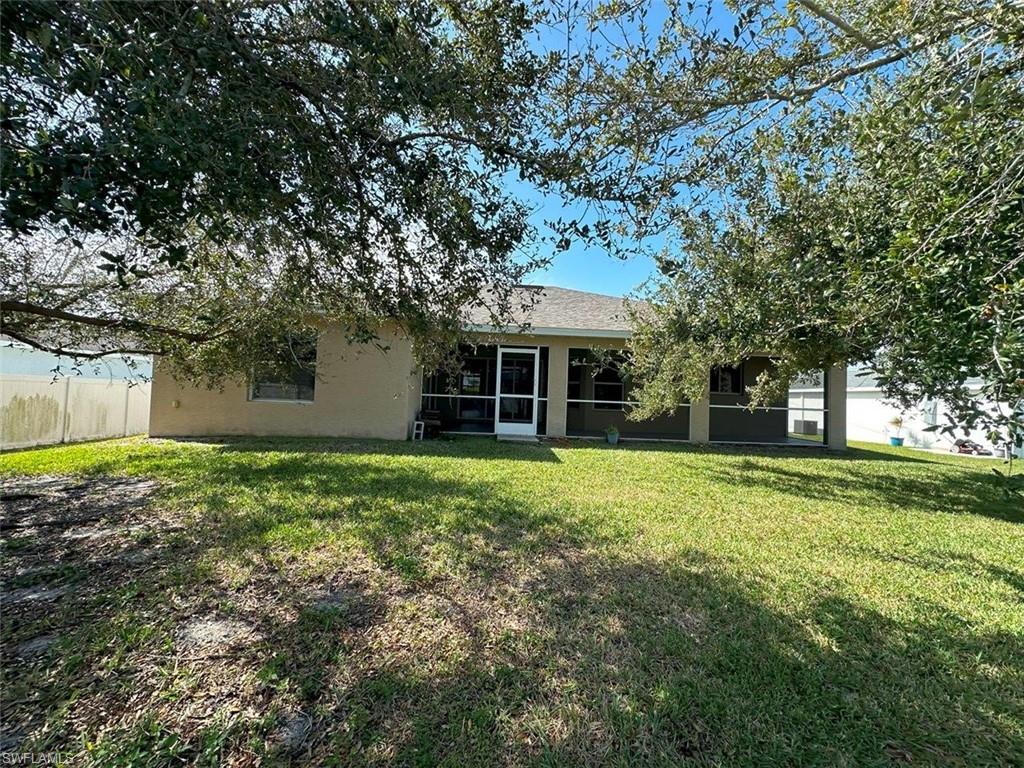 CAPE CORAL - Residential