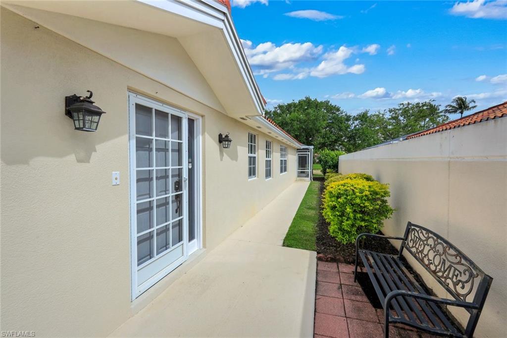 VILLAGE WALK - Residential