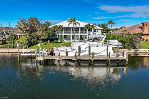 877 Limpet DR SANIBEL FL 33957