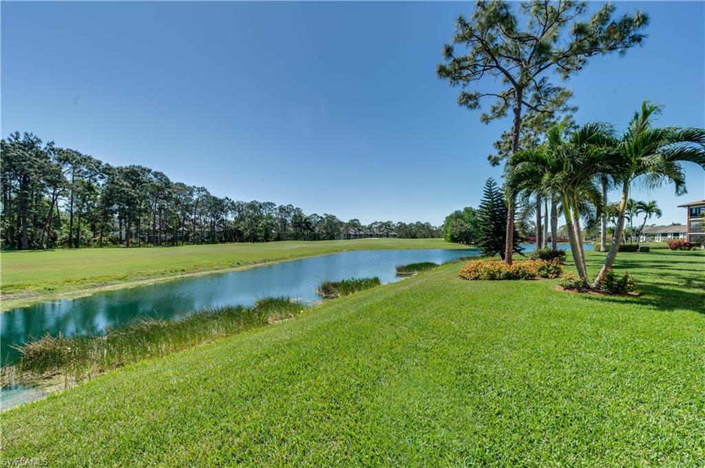 COUNTRY MANOR - Residential