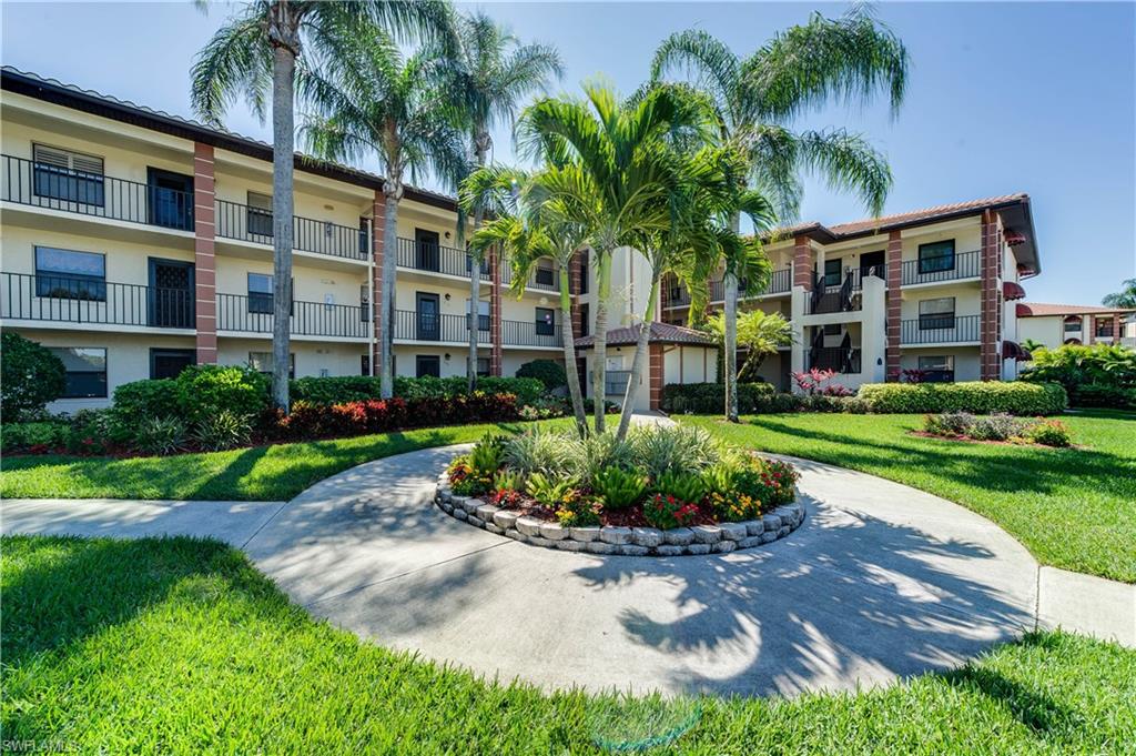 COUNTRY MANOR - Residential