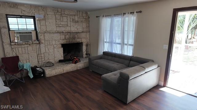 NAPLES 701 - Residential