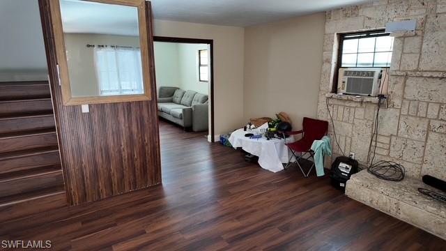 NAPLES 701 - Residential