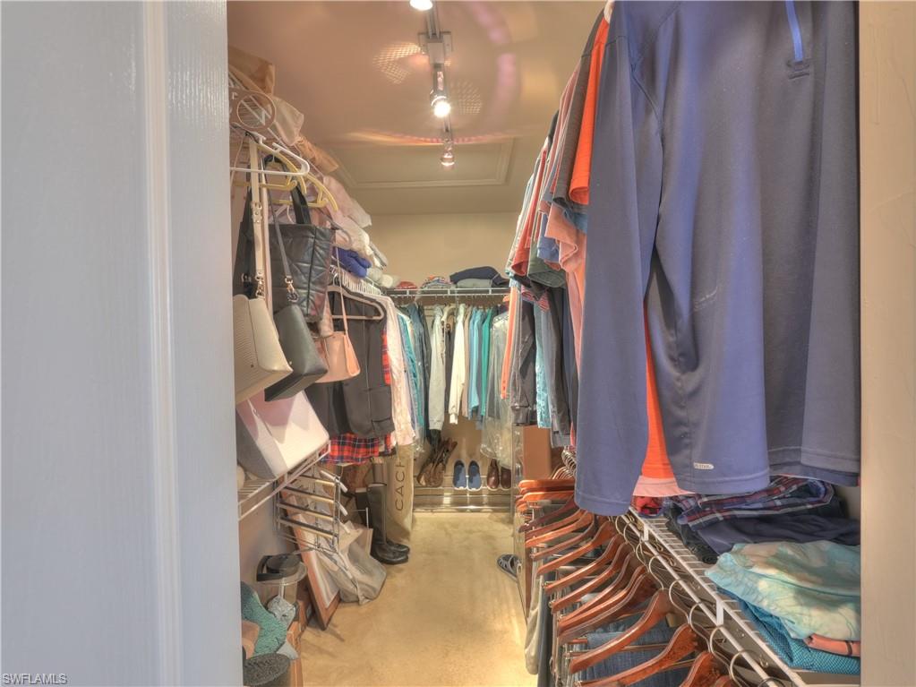 PINEVIEW - Residential