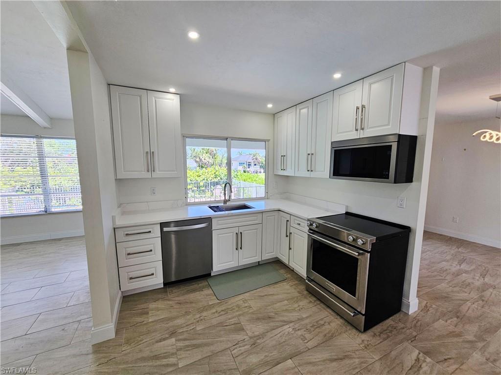 BEACHVIEW COUNTRY CLUB ESTATES - Residential