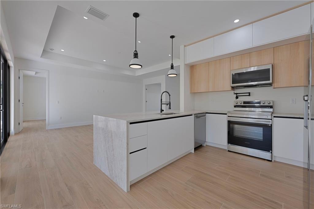 GOLDEN GATE ESTATES - Residential