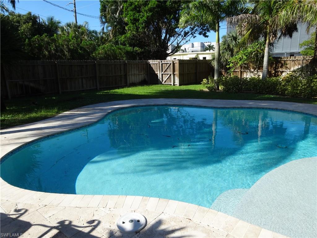 LAKE PARK - Residential