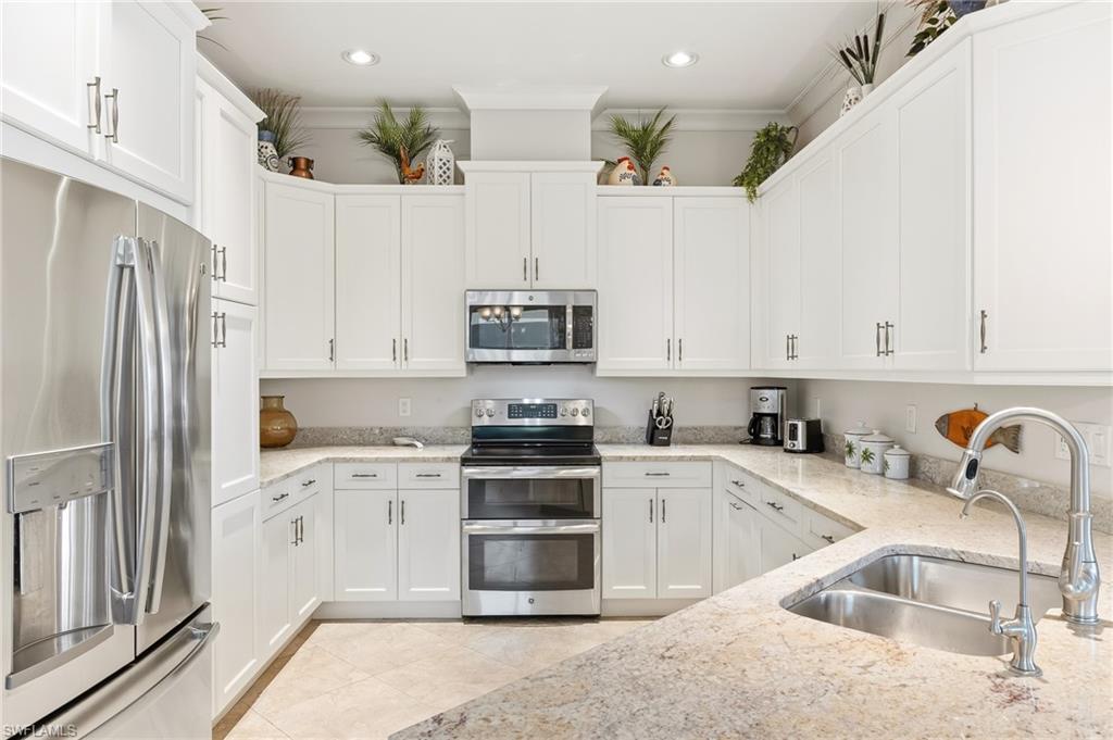 ISLES OF COLLIER PRESERVE - Residential