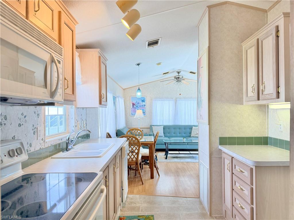 ENCHANTING SHORES - Residential