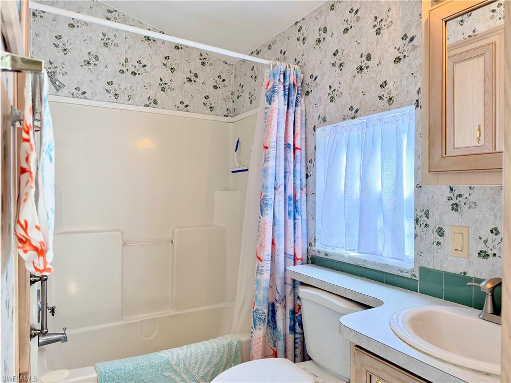 ENCHANTING SHORES - Residential