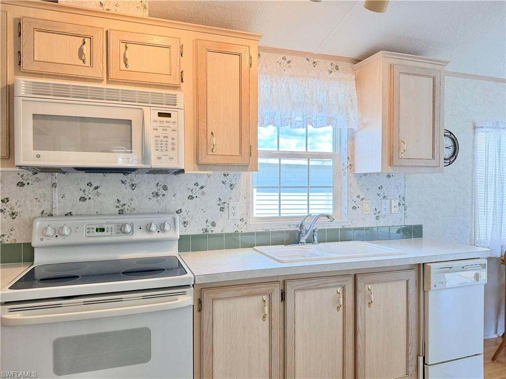 ENCHANTING SHORES - Residential