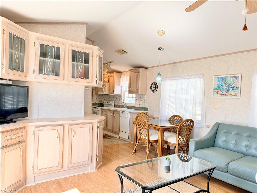 ENCHANTING SHORES - Residential