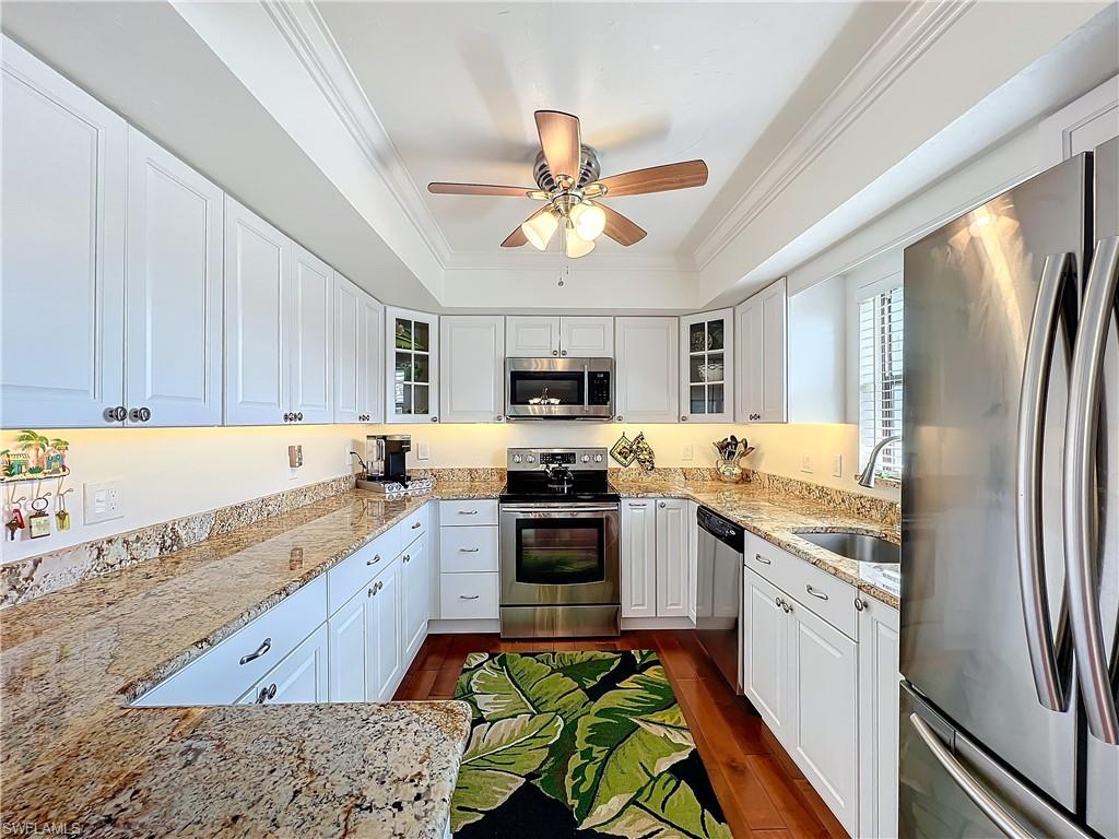 TIFFANY COURT - Residential