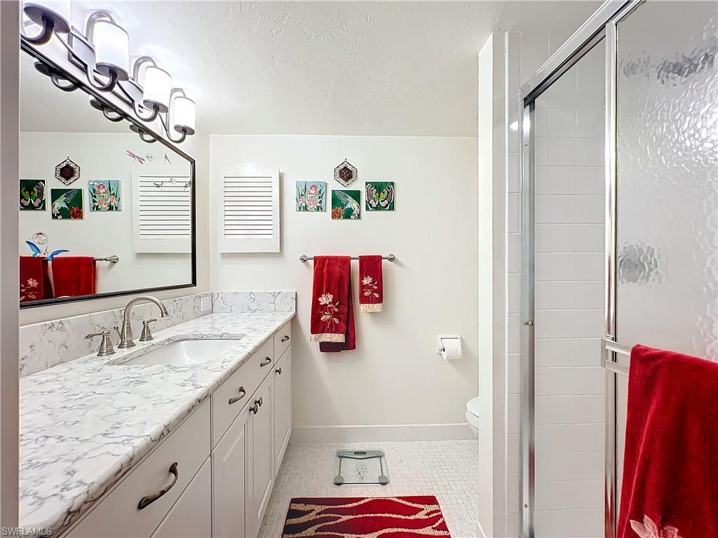 TIFFANY COURT - Residential