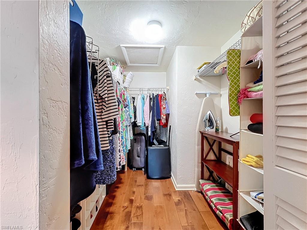 TIFFANY COURT - Residential