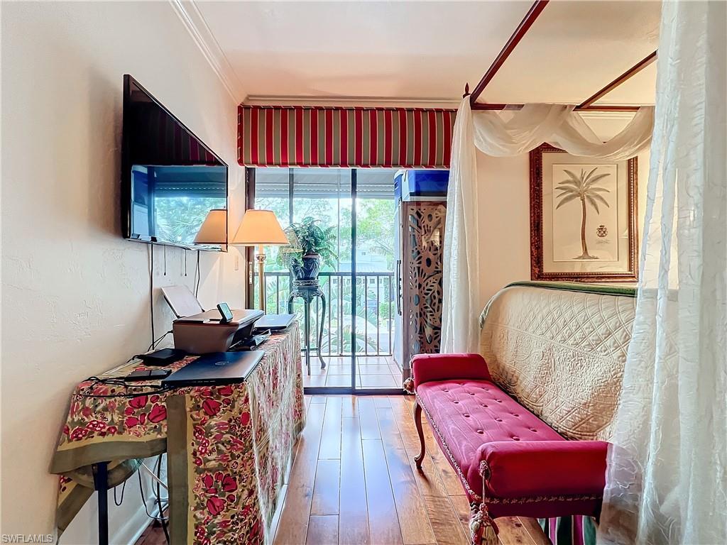 TIFFANY COURT - Residential