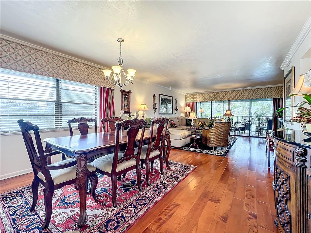 TIFFANY COURT - Residential