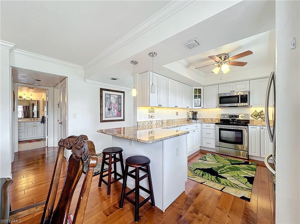 TIFFANY COURT - Residential