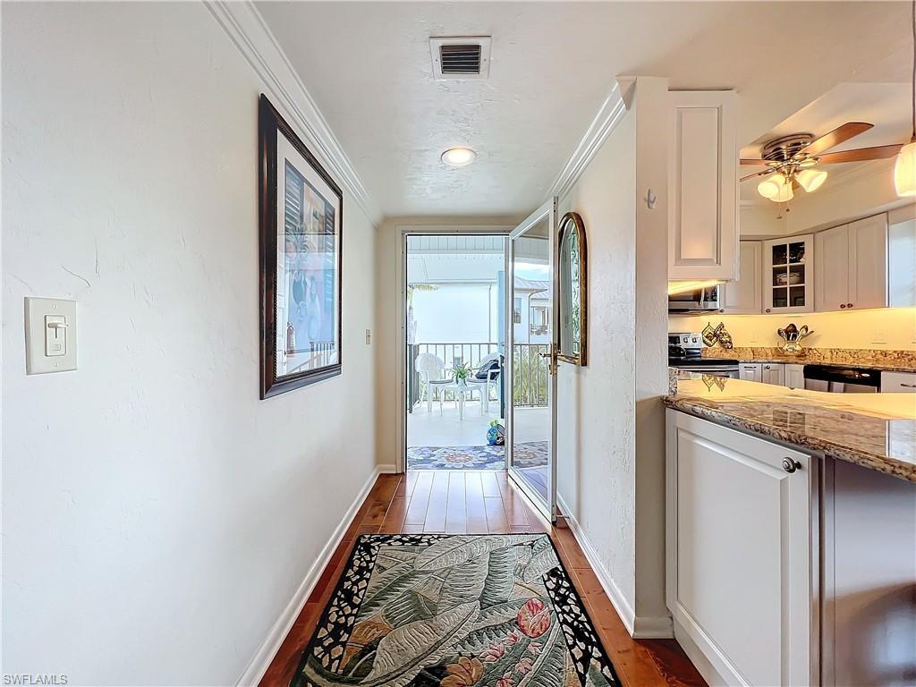 TIFFANY COURT - Residential