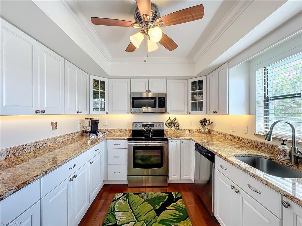 TIFFANY COURT - Residential