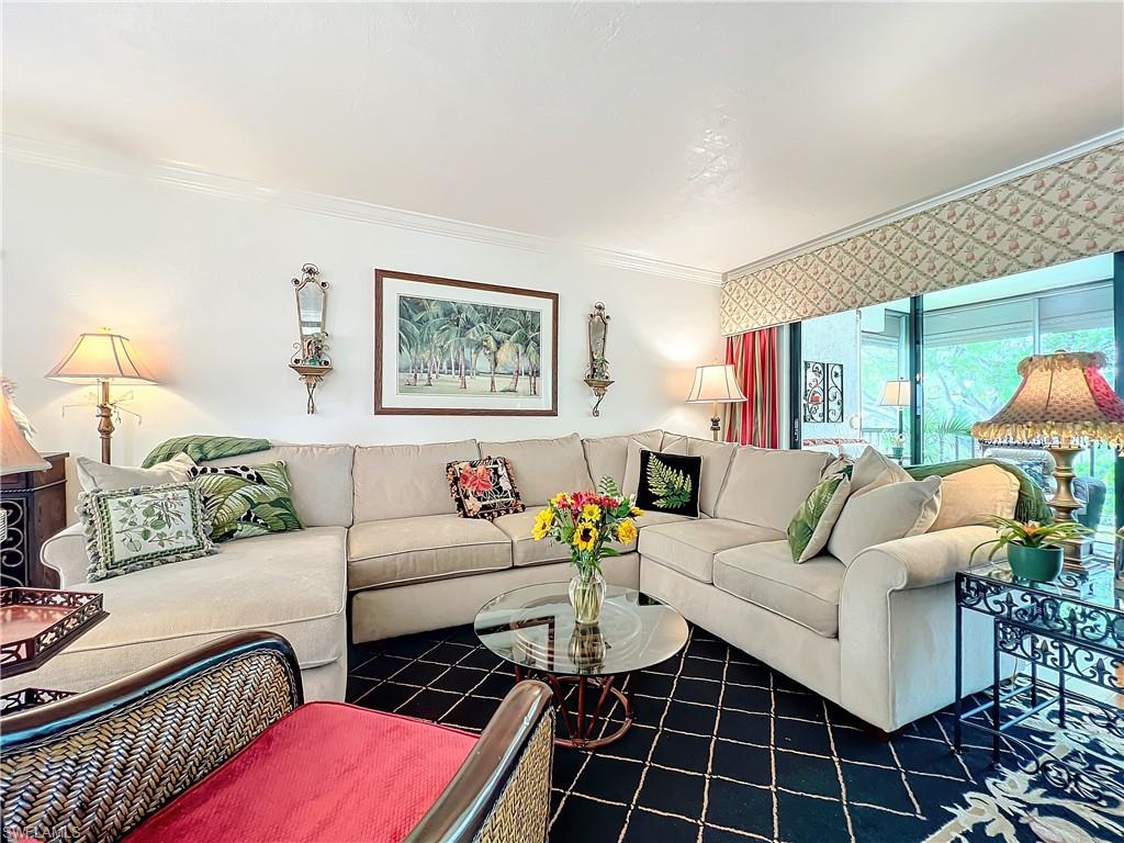 TIFFANY COURT - Residential