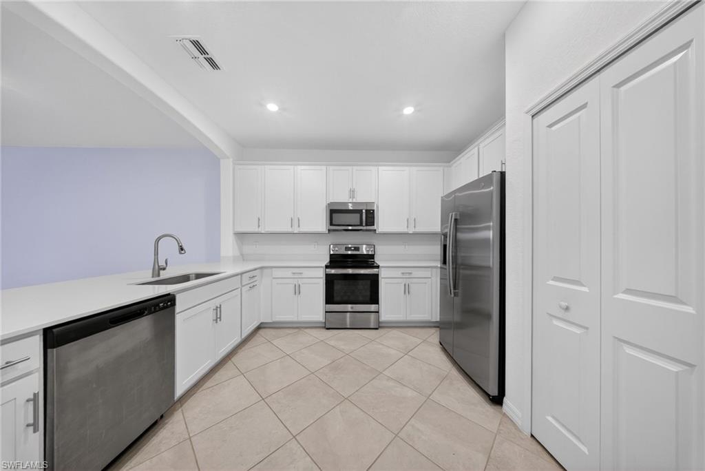 THE GROVES AT ORANGE BLOSSOM RANCH - Residential Lease