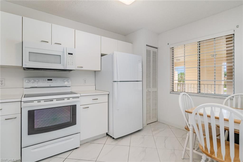 VILLAGES AT EMERALD LAKES - Residential