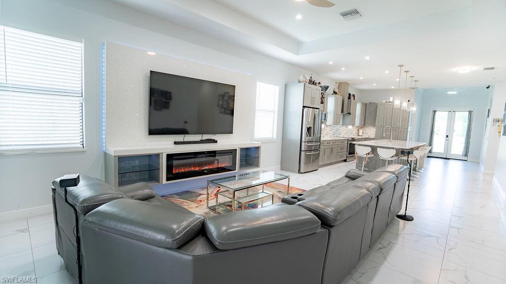 GOLDEN GATE ESTATES - Residential