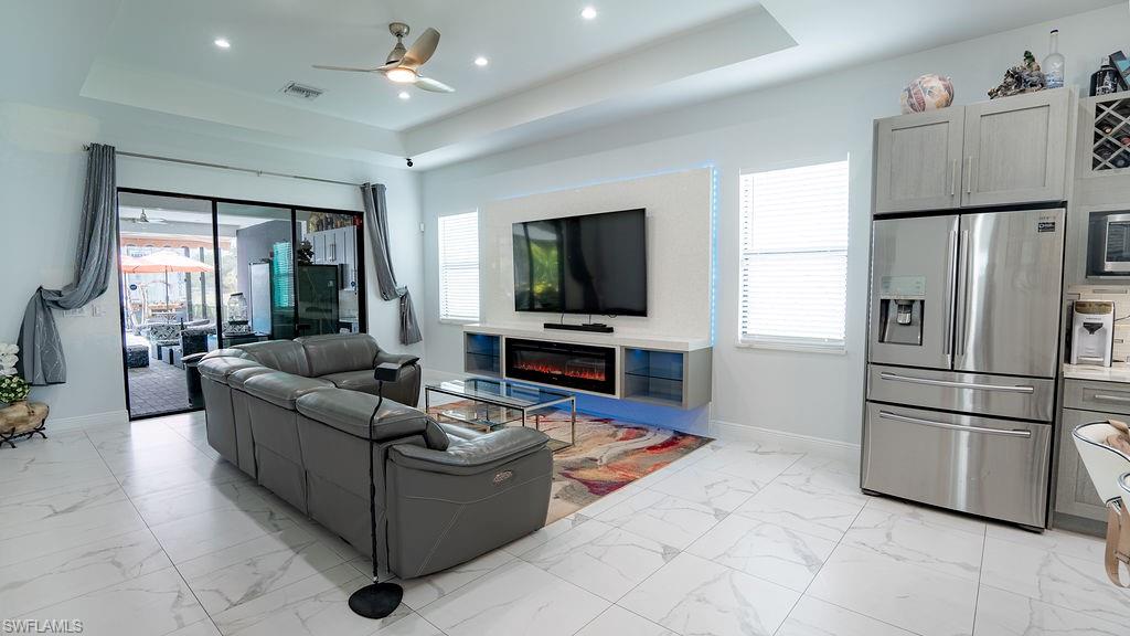 GOLDEN GATE ESTATES - Residential