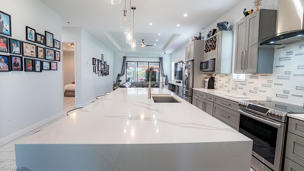 GOLDEN GATE ESTATES - Residential