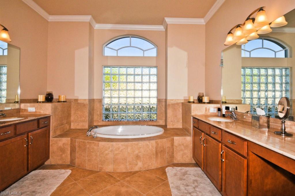 BELLE LAGO - Residential