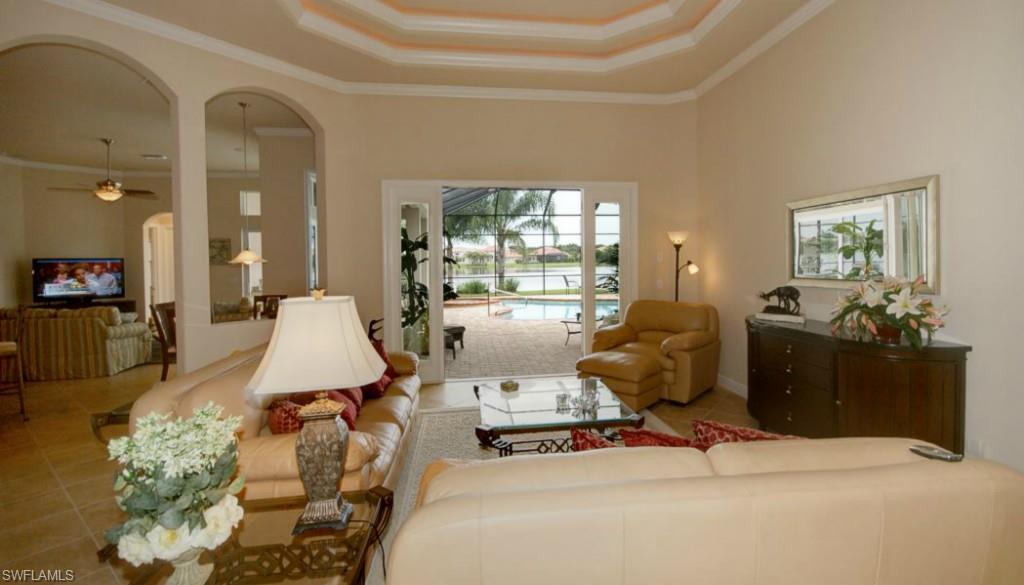 BELLE LAGO - Residential