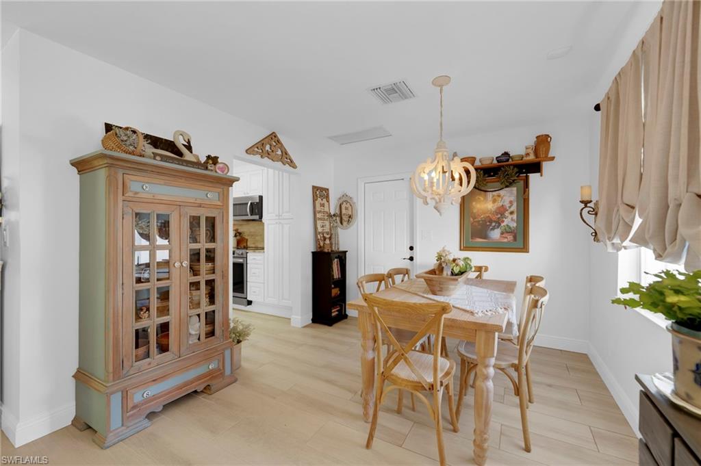 PARADISE SHORES - Residential