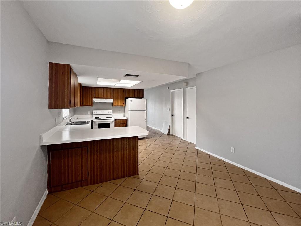 SAN CARLOS PARK - Residential Lease