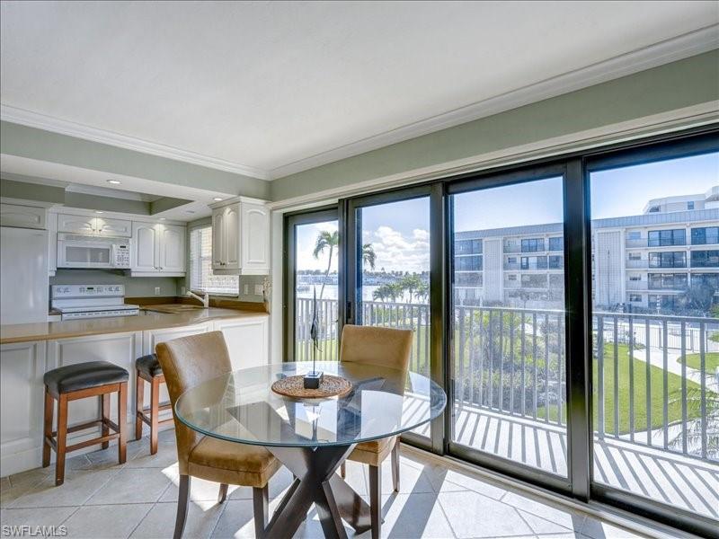 3200 Gulf Shore Blvd N 204