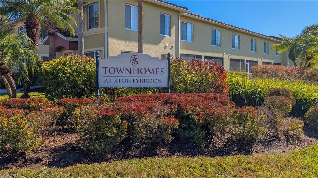 TOWNHOMES AT STONEYBROOK - Residential